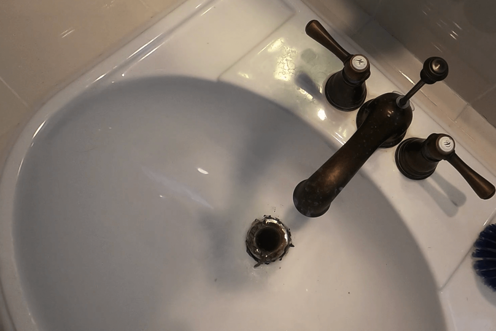 Clearing a Slow Drain - Z PLUMBERZ